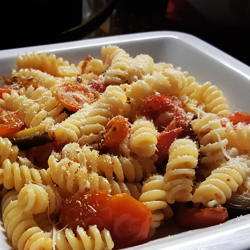 Fusilli with eggplants and cherry tomatoes