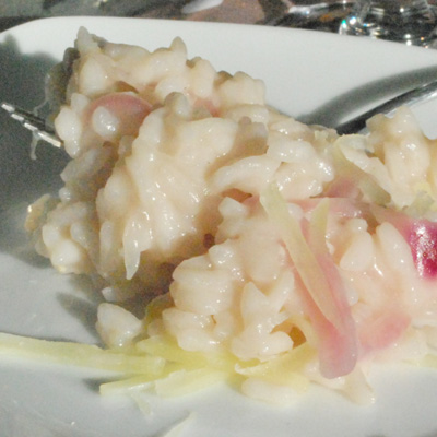 Risotto with sparkling wine, onion and Bitto